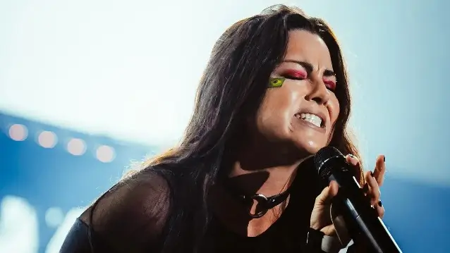 Evanescence's Amy Lee Responds to Linkin Park Vocalist Speculation