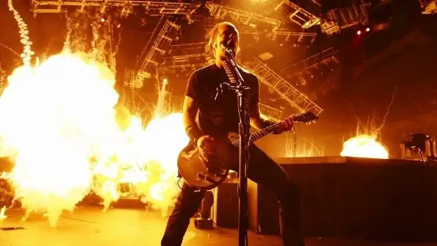 James Hetfield’s Pre-Tour Anxiety: “It’s Just Me and a Rubber Guitar”