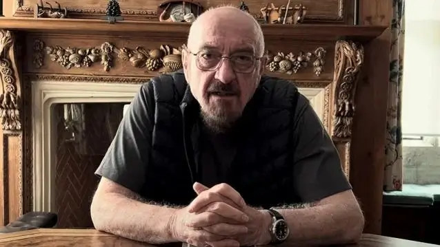 Jethro Tull’s Ian Anderson Slams Brazilian Fans & iPhones: "Crowds Are Worse Than Ever"