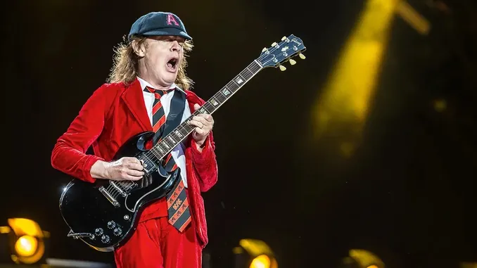 The AC/DC album that FLOPPED HARDER Than Expected And Nearly Turned Into A FULL-BLOWN CRISIS