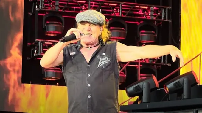 AC/DC Opens European Tour in Prague, Czech President Attends; VIDEOS