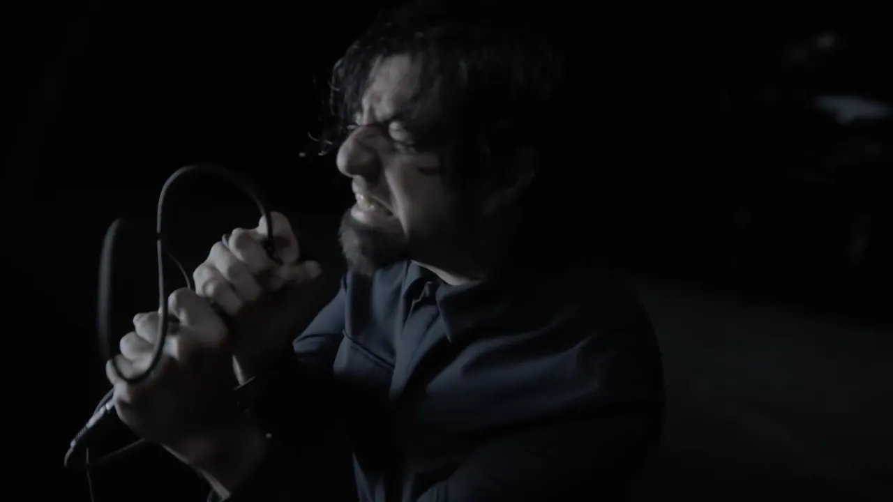 DEFTONES Drop Video For New Single 'MY MIND IS A MOUNTAIN'; VIDEO