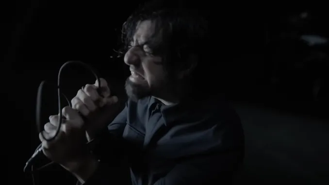 DEFTONES Drop Video For New Single 'MY MIND IS A MOUNTAIN'; VIDEO
