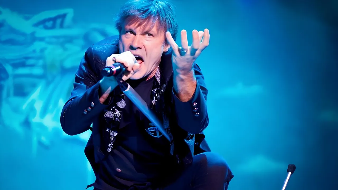 BRUCE DICKINSON Talks About Why IRON MAIDEN’s Sound Stops Him From Using 'Bone-Crushing Heaviness'